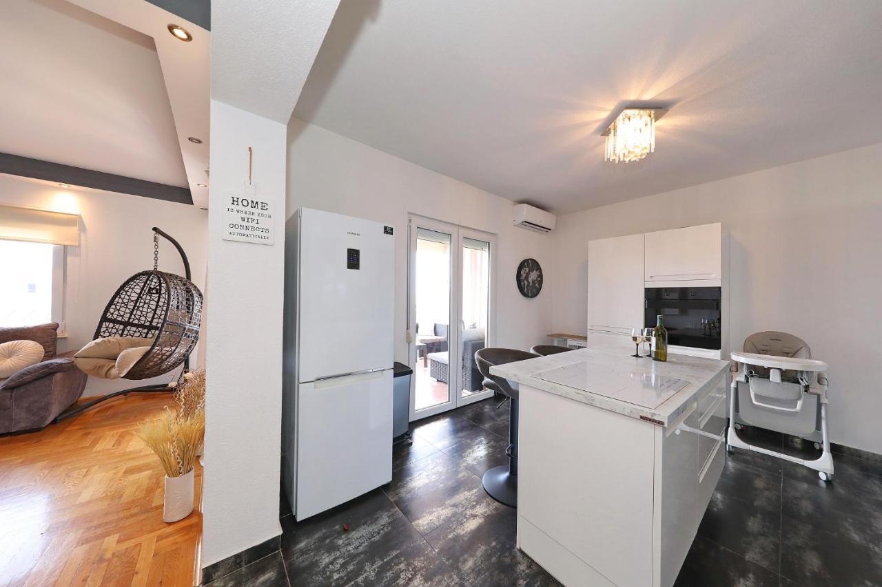 Apartman Nika Sa Jacuzzijem Zadar Exterior foto